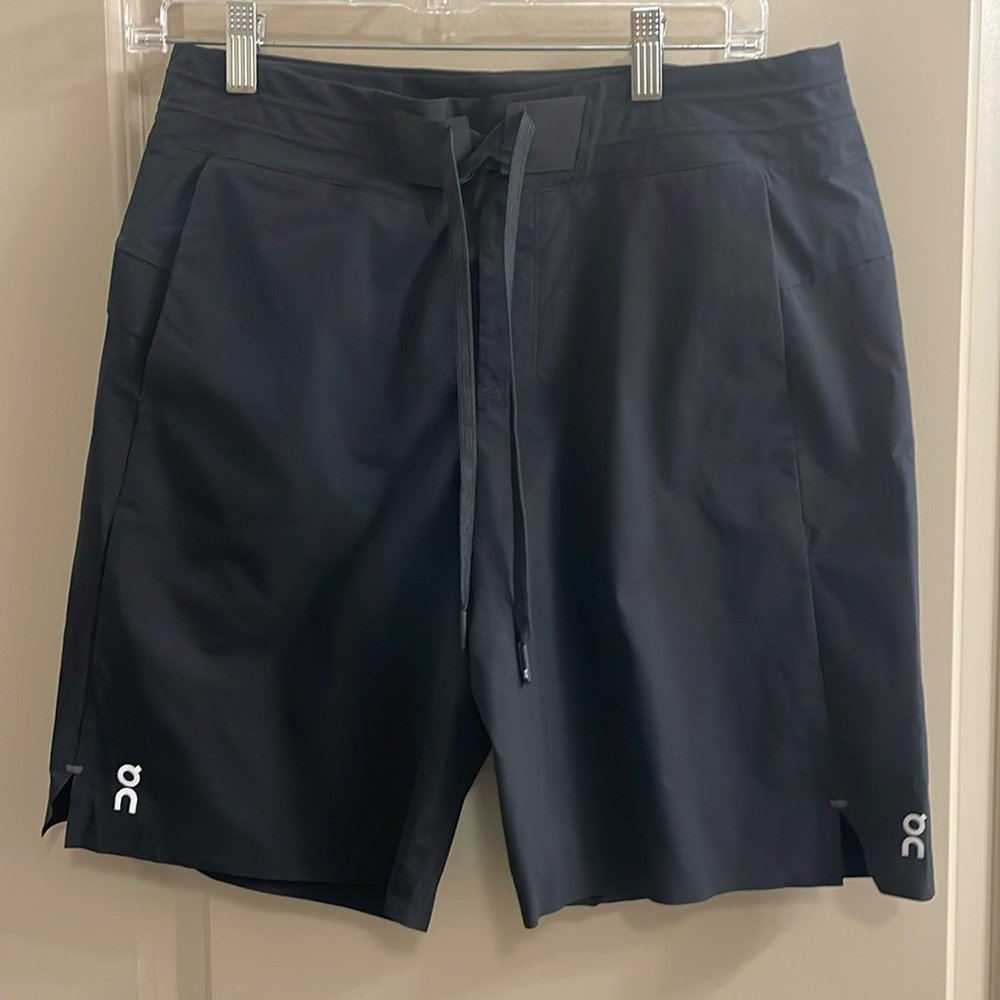 On running men’s shorts - black size M